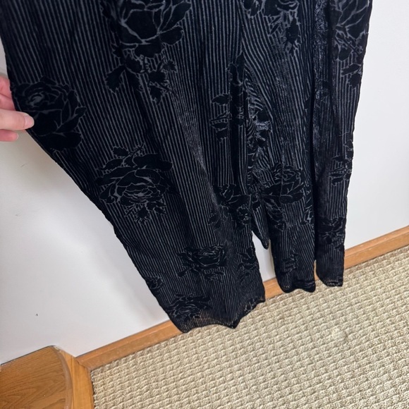 Anthropologie Moulinette soeurs Black Velvet belted Jumpsuit NWT 6 - Picture 5 of 11
